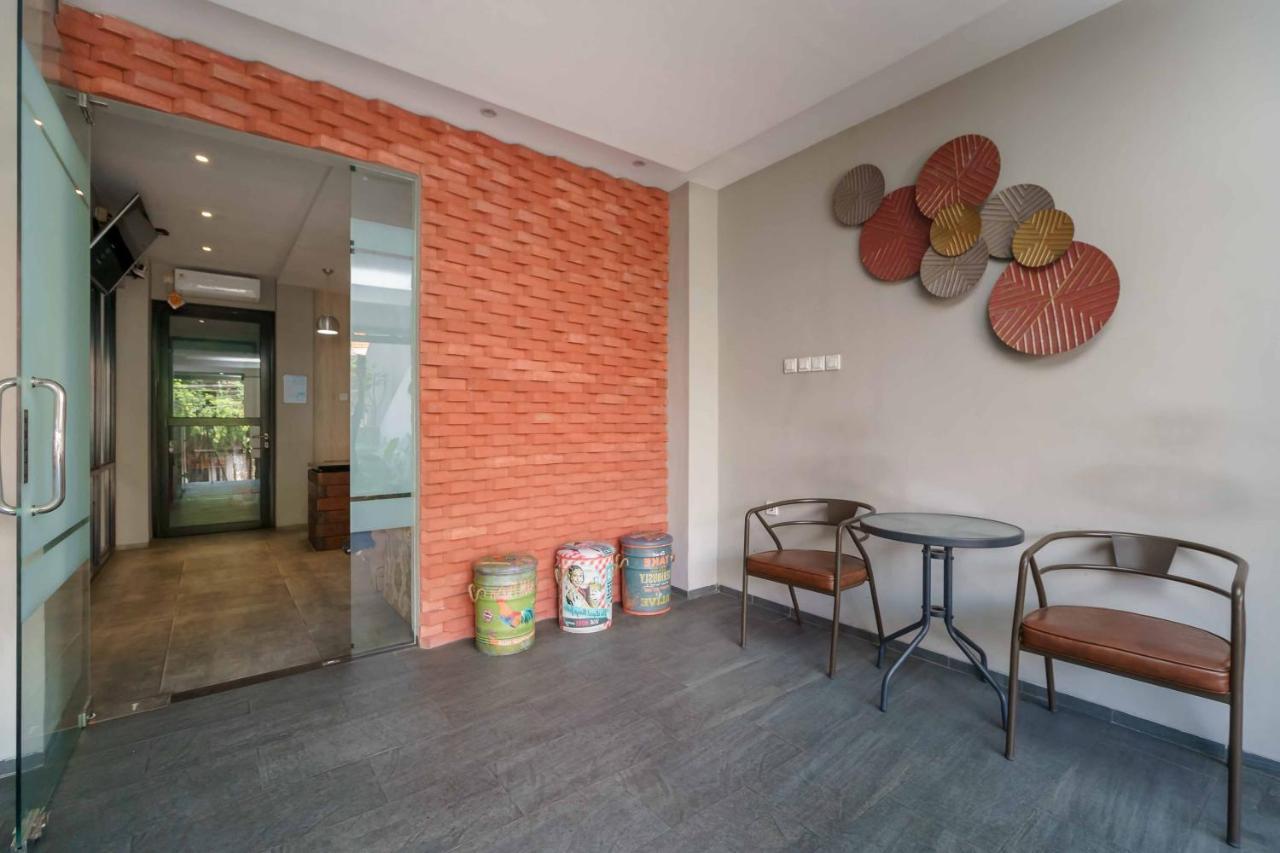 Reddoorz Plus Near Radio Dalam 3 Cakarta Dış mekan fotoğraf