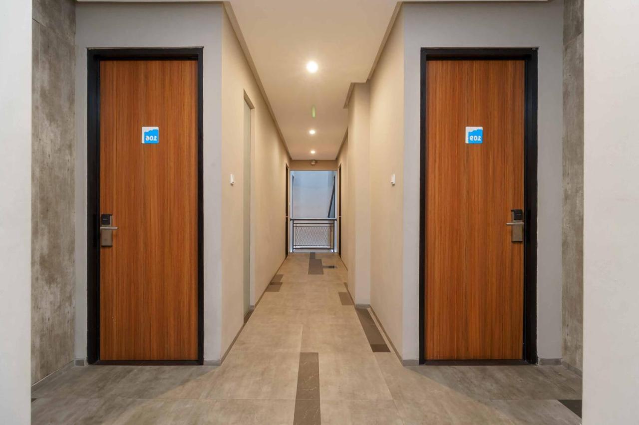 Reddoorz Plus Near Radio Dalam 3 Cakarta Dış mekan fotoğraf