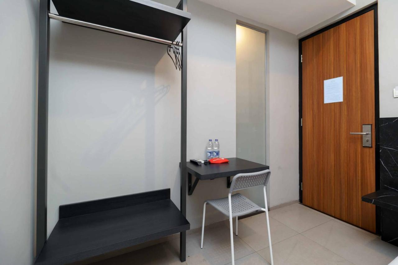 Reddoorz Plus Near Radio Dalam 3 Cakarta Dış mekan fotoğraf